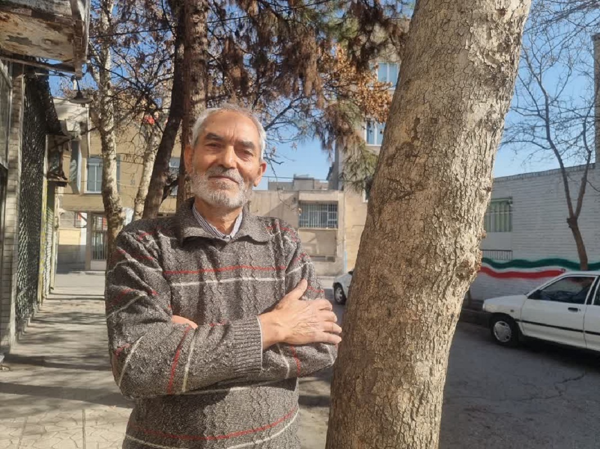 کوچهای با خاطره شکوفههای سیب در محله گوهرشاد مشهد کوچهای با خاطره شکوفههای سیب در محله گوهرشاد مشهد
