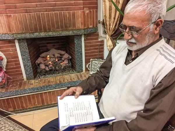 یادی از مرحوم عباسعلی کریمی که روزگاری خانهاش نمازخانه محله بود یادی از مرحوم عباسعلی کریمی که روزگاری خانهاش نمازخانه محله بود