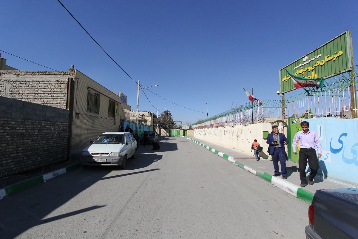 ۲۳ سال زندگی استثنایی آقا مجتبی