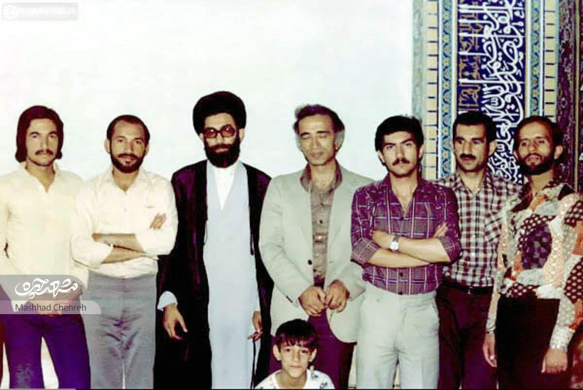 ۲۰ میلیون عکس امام(ره) از اینجا دست مردم رسید ۲۰ میلیون عکس امام(ره) از اینجا دست مردم رسید