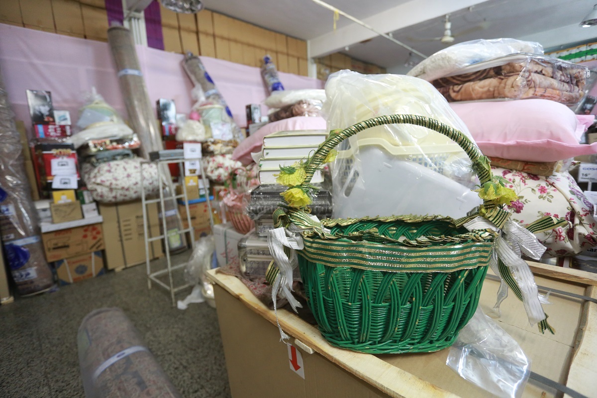 کمکهای خیران از ۱۵۰ تومان تا ۱۷ میلیارد تومان کمکهای خیران از ۱۵۰ تومان تا ۱۷ میلیارد تومان