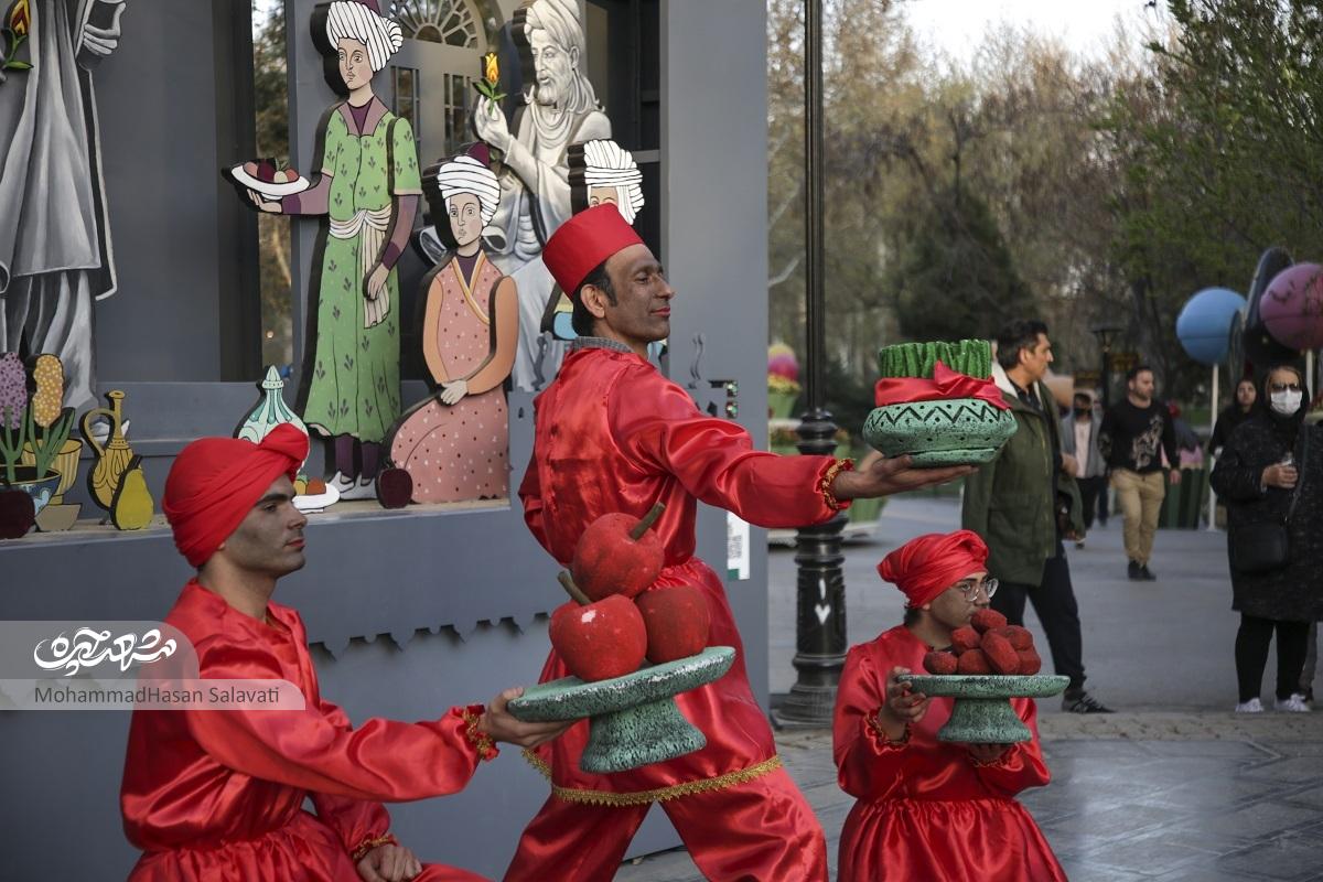 مرور آیینهای نوروزی؛ از مردگیران تا عید علفه مرور آیینهای نوروزی؛ از مردگیران تا عید علفه