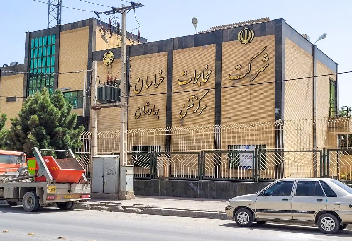 معبری با ۴ مدرسه در محله انقلاب