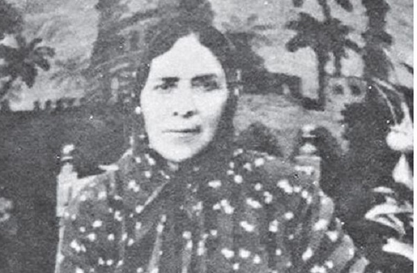 نخستین آموزگاران مدرسهساز مشهد در اواخر عهد قاجار نخستین آموزگاران مدرسهساز مشهد در اواخر عهد قاجار
