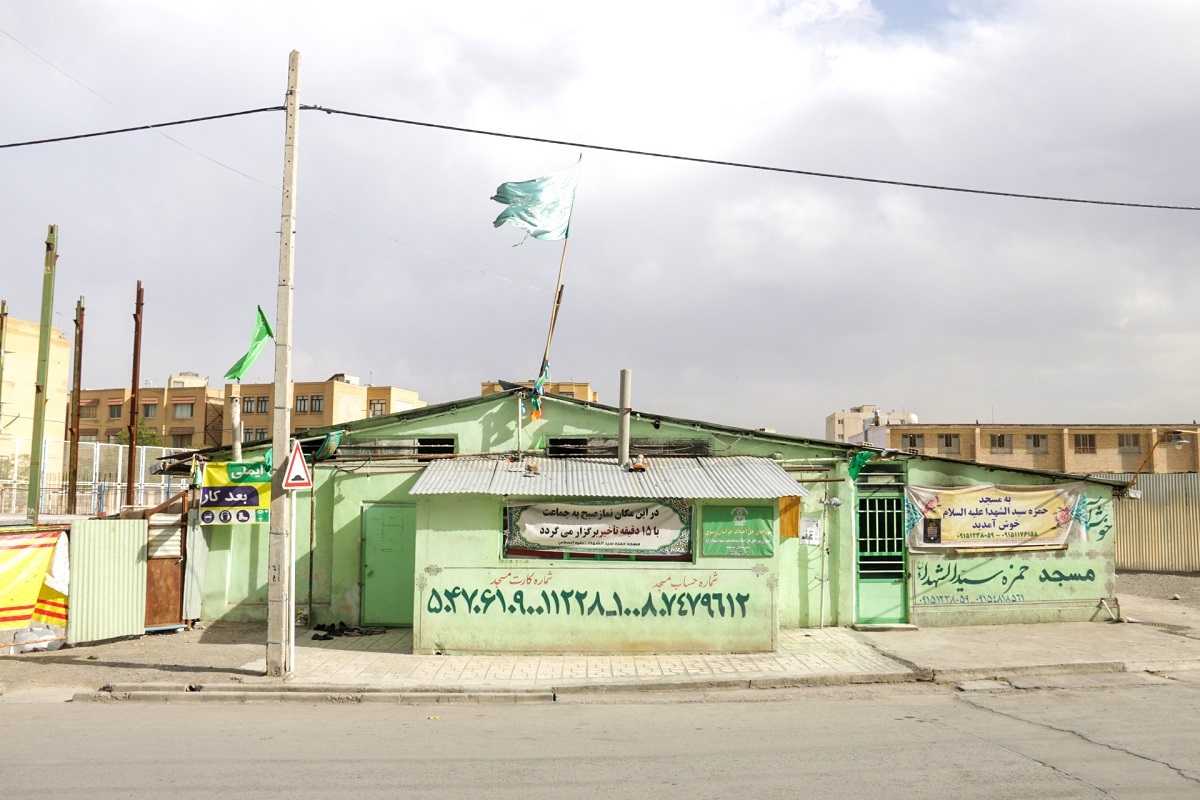 کوچه پرمجتمع در محله حجاب