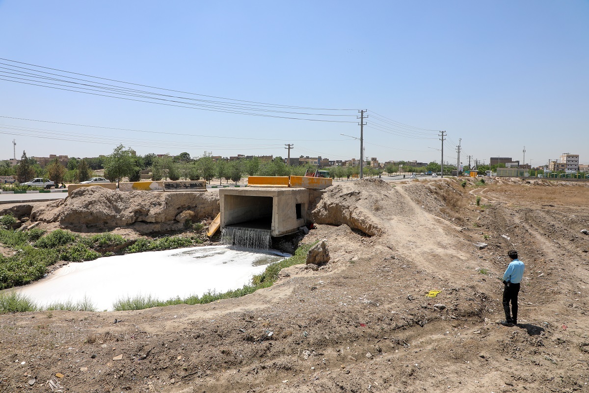 پای رنج یک محله در میزگرد راهحلهای خلاصی از بوی کانال آبهای سطحی در محدوده پنجتن پای رنج یک محله در میزگرد راهحلهای خلاصی از بوی کانال آبهای سطحی در محدوده پنجتن