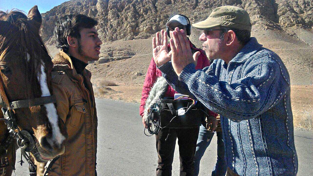 جواد علیزاده، کارگردانی که به عشق شهرش از تهران به مشهد بازگشت جواد علیزاده، کارگردانی که به عشق شهرش از تهران به مشهد بازگشت