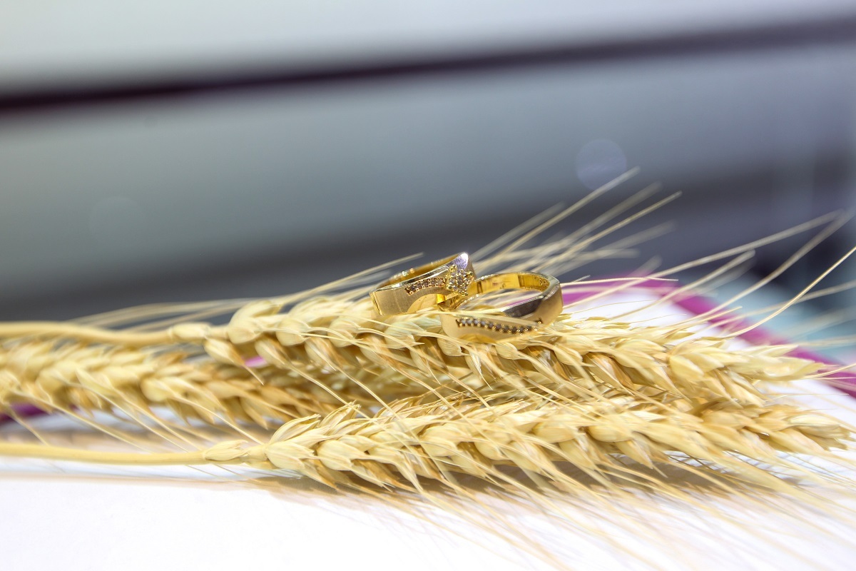 خرید طلا، یکی از موانع جدی بر سر راه ازدواجهای امروز است خرید طلا، یکی از موانع جدی بر سر راه ازدواجهای امروز است