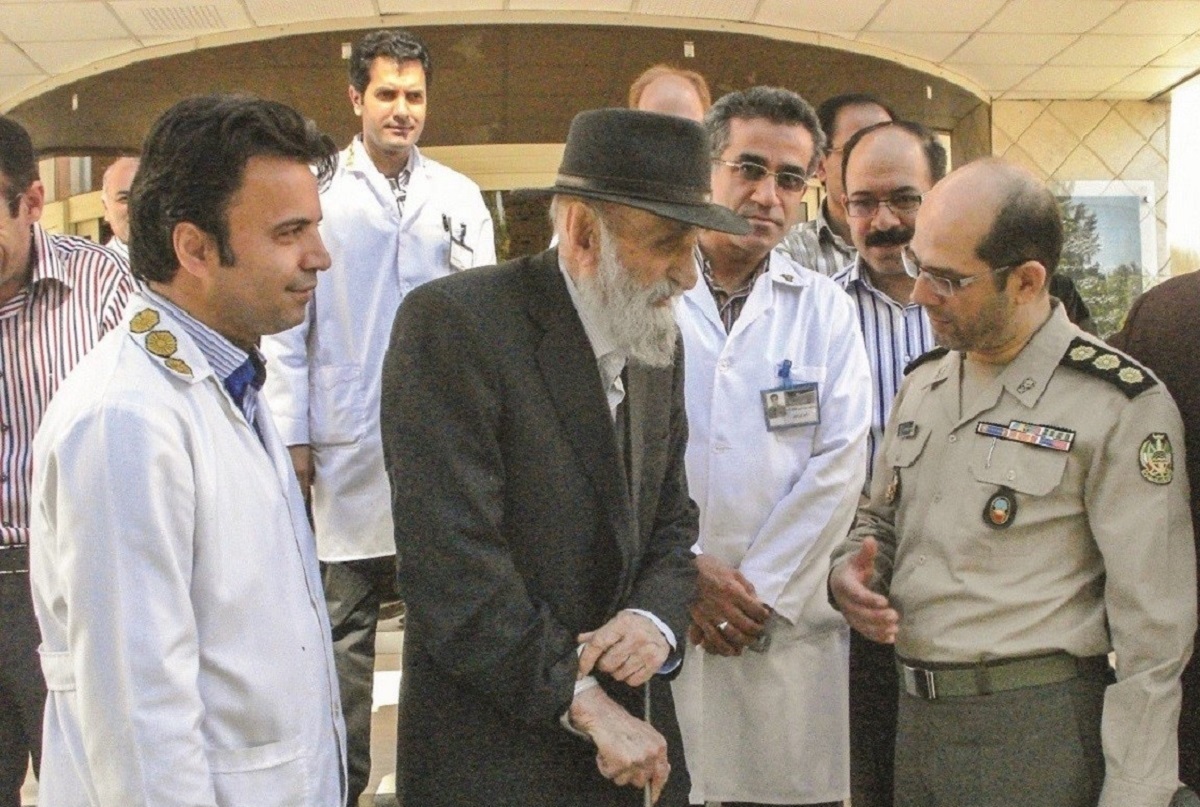 ارتشی که جزو نخستین ورودیهای دانشکده پزشکی مشهد شد ارتشی که جزو نخستین ورودیهای دانشکده پزشکی مشهد شد