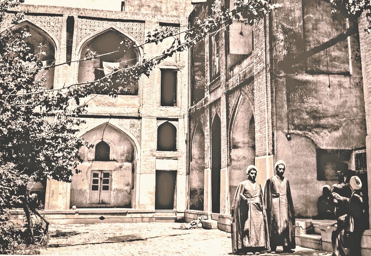 زندگی در دل حرم زندگی در دل حرم