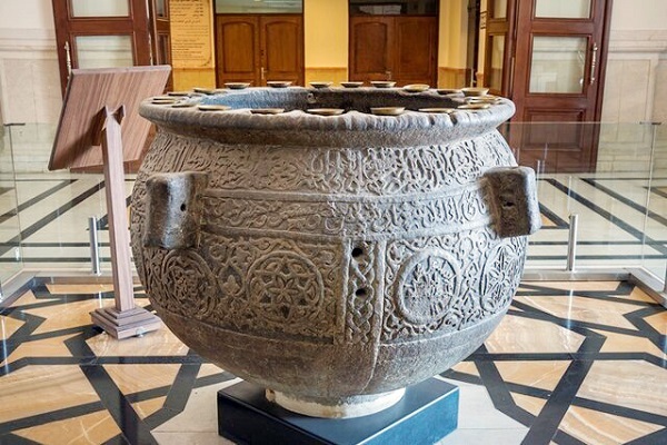 درباره سادات موسوی که نخستین سادات مهاجر به مشهد و متولیان حرم مطهر رضوی بودند درباره سادات موسوی که نخستین سادات مهاجر به مشهد و متولیان حرم مطهر رضوی بودند