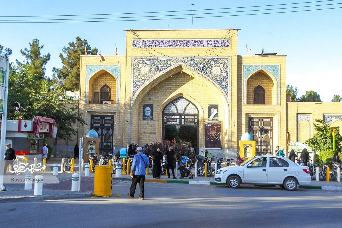 خیابان زیارتی و گردشگری خواجه‌ربیع