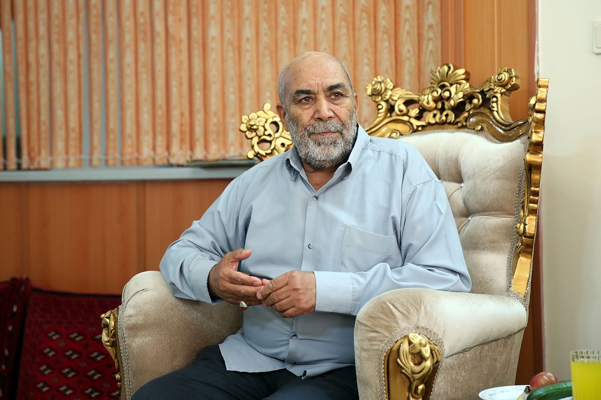 حاجی عرب و ربابه خانم 8سال در جبههها حضور داشتند حاجی عرب و ربابه خانم 8سال در جبههها حضور داشتند