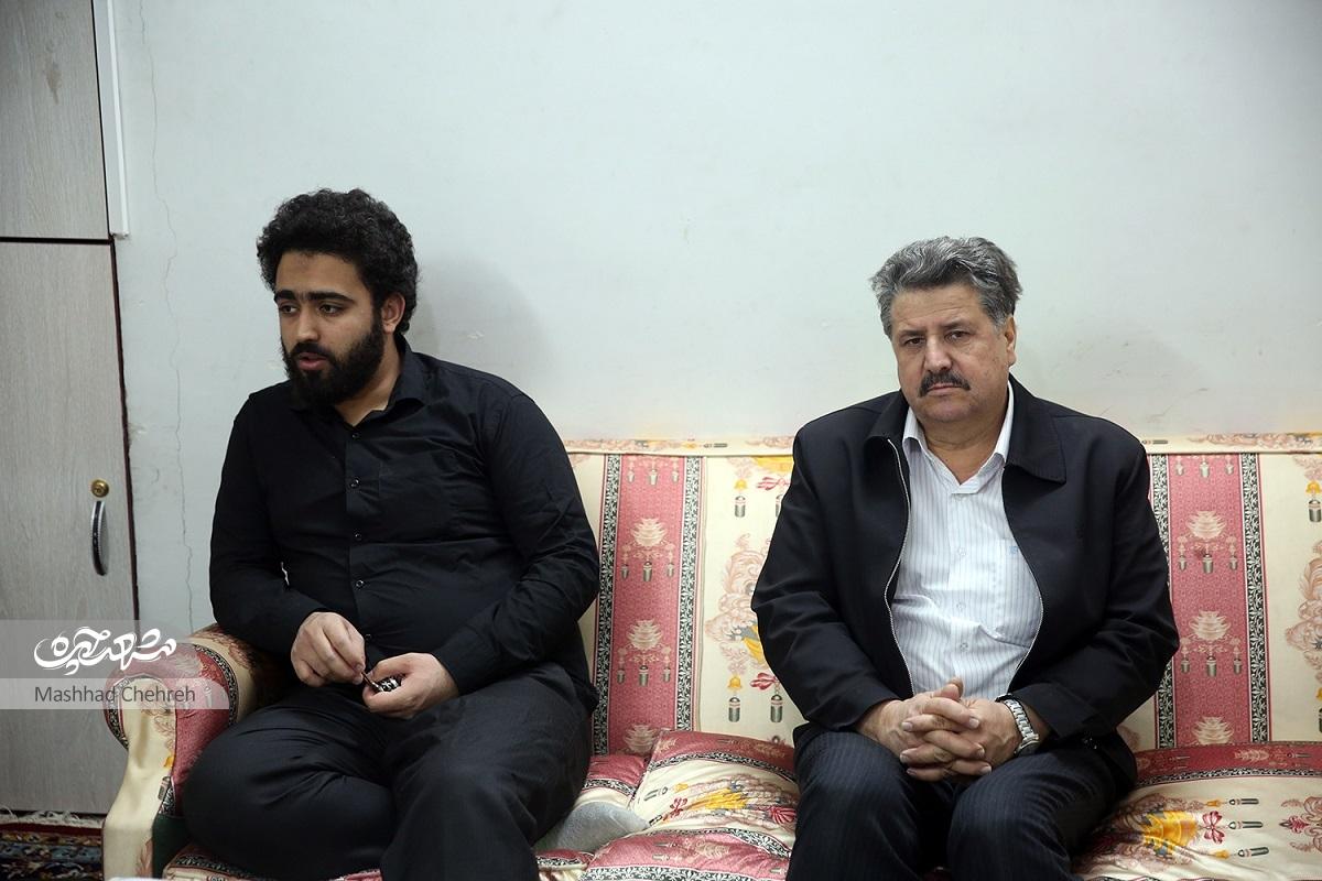 محمدرضا احمدپور و بهروز هنرور، عضو هیات امنا و مسئول پایگاه بسیج مسجد محمدرضا احمدپور و بهروز هنرور، عضو هیات امنا و مسئول پایگاه بسیج مسجد