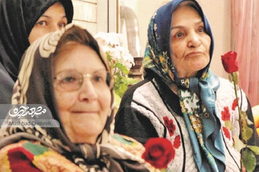 دورهمی شب چله سالمندان در خانه پروین دورهمی شب چله سالمندان در خانه پروین
