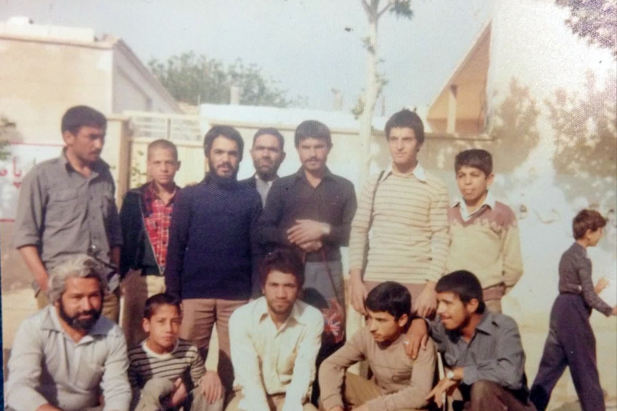 پای صحبت جانباز شیمیایی که یادگارهای دفاع مقدس از سر تا پایش جا خوش کرده است پای صحبت جانباز شیمیایی که یادگارهای دفاع مقدس از سر تا پایش جا خوش کرده است
