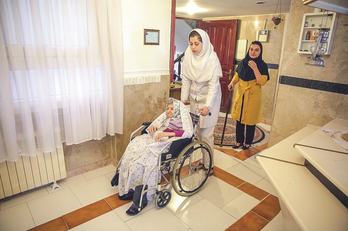 برای گفتن از مادر تمام واژه ها خوب است