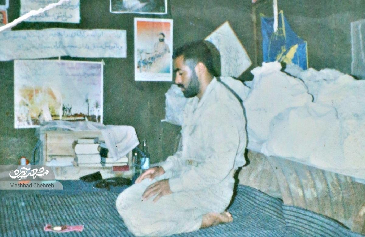 حسین افتخاری بابت شناسایی 3هزار شهید دفاع مقدس به «ردیاب شهدا» معروف است حسین افتخاری بابت شناسایی 3هزار شهید دفاع مقدس به «ردیاب شهدا» معروف است