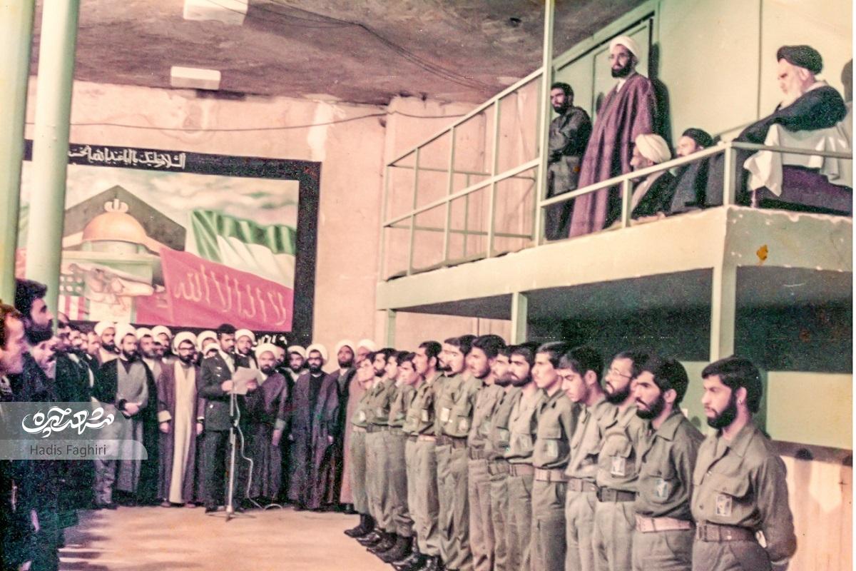 گردشگر آمریکایی آمده بود قصر امام را ببیند گردشگر آمریکایی آمده بود قصر امام را ببیند