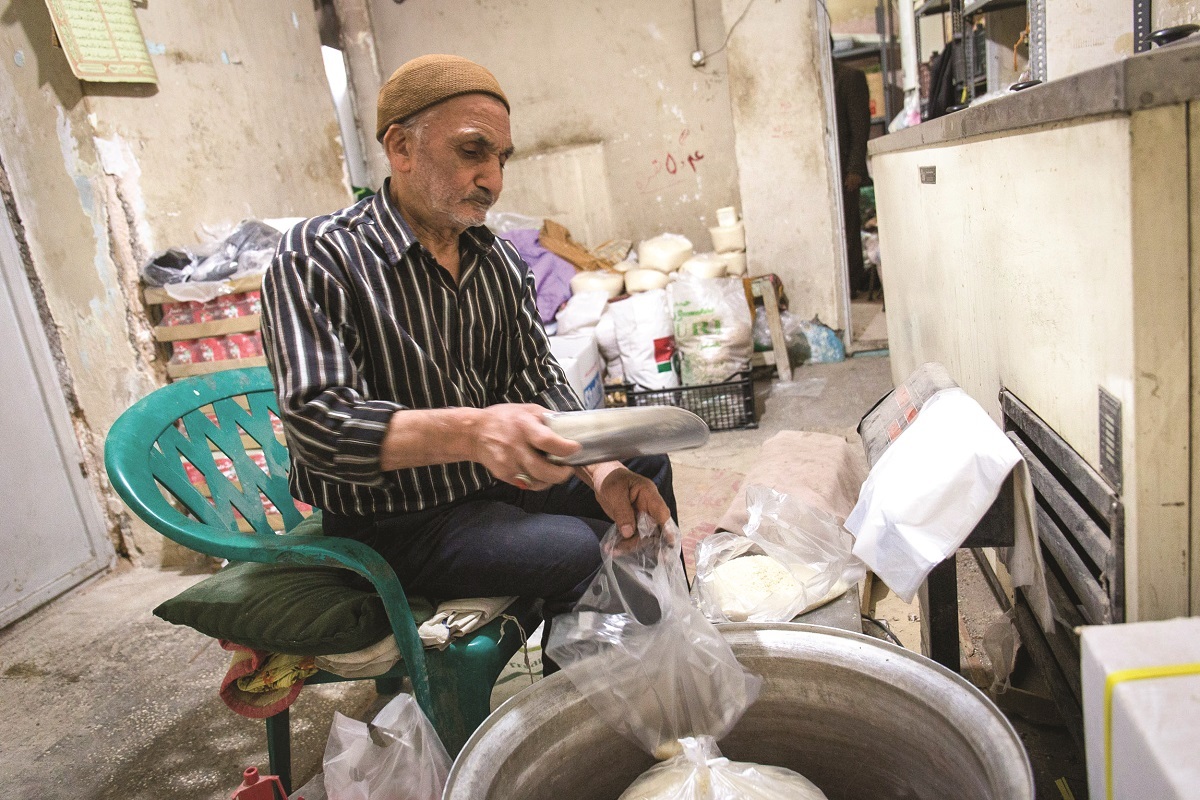 عبادت بهجز خدمت خلق نیست عبادت بهجز خدمت خلق نیست