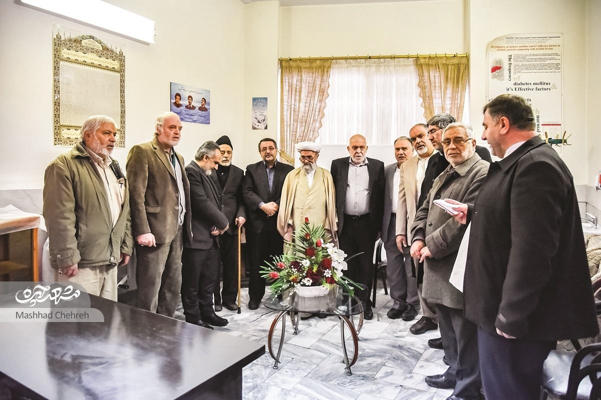 در مسیر نیکوکاری در مسیر نیکوکاری