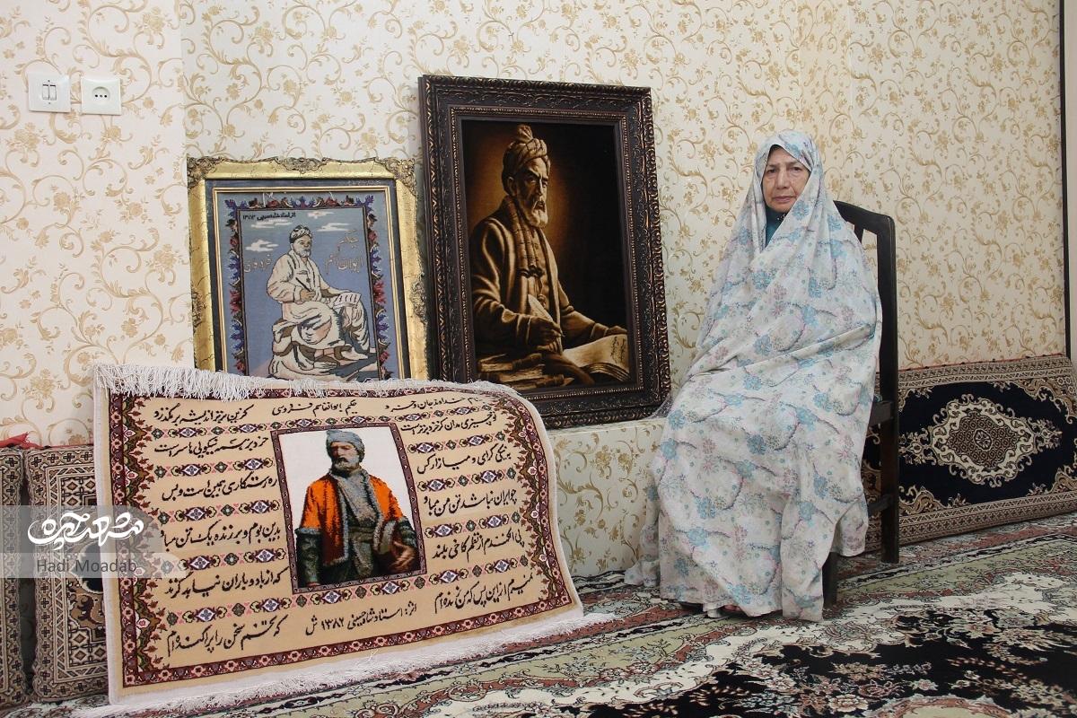بیبی شاهحسینی در طول نیمقرن قالیبافی به ۲۰۰هنرجو آموزش داده است بیبی شاهحسینی در طول نیمقرن قالیبافی به ۲۰۰هنرجو آموزش داده است