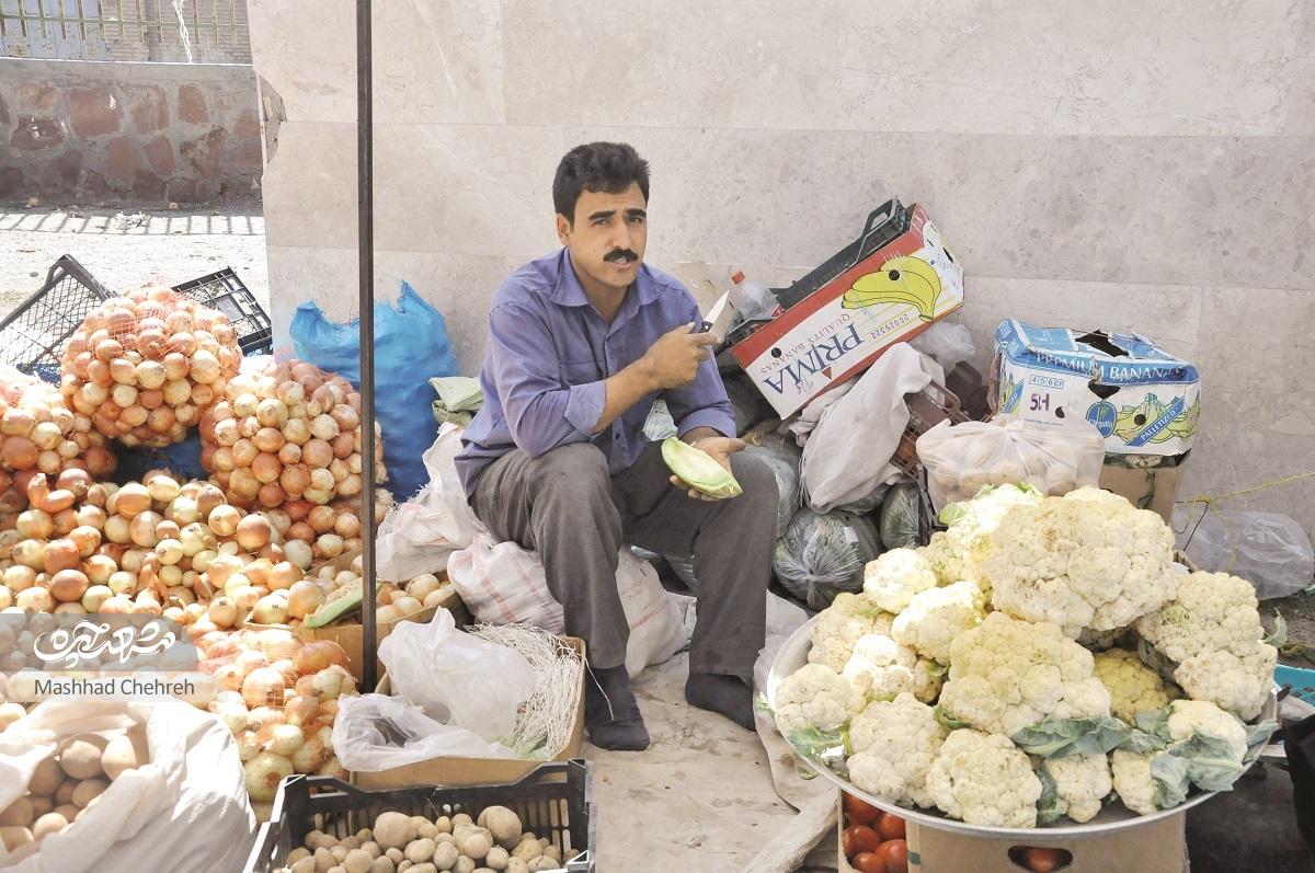 چهارشنبه بازار طرق برای اهالی محله جاافتاده است چهارشنبه بازار طرق برای اهالی محله جاافتاده است