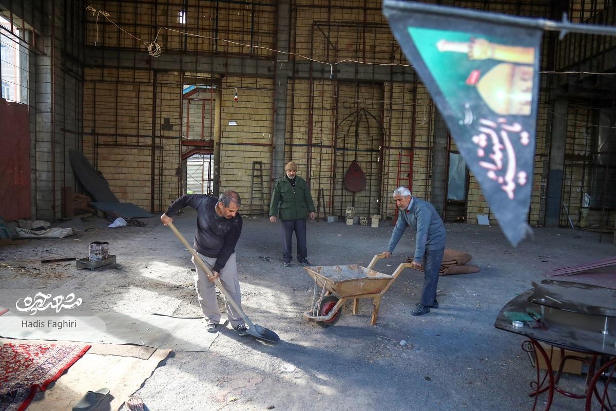 هر هفته جمعی از ساکنان دور و نزدیک سرافراران در ساخت مسجد محلهشان مشارکت میکنندمدال کارگری سیدالشهدا(ع) هر هفته جمعی از ساکنان دور و نزدیک سرافراران در ساخت مسجد محلهشان مشارکت میکنندمدال کارگری سیدالشهدا(ع)