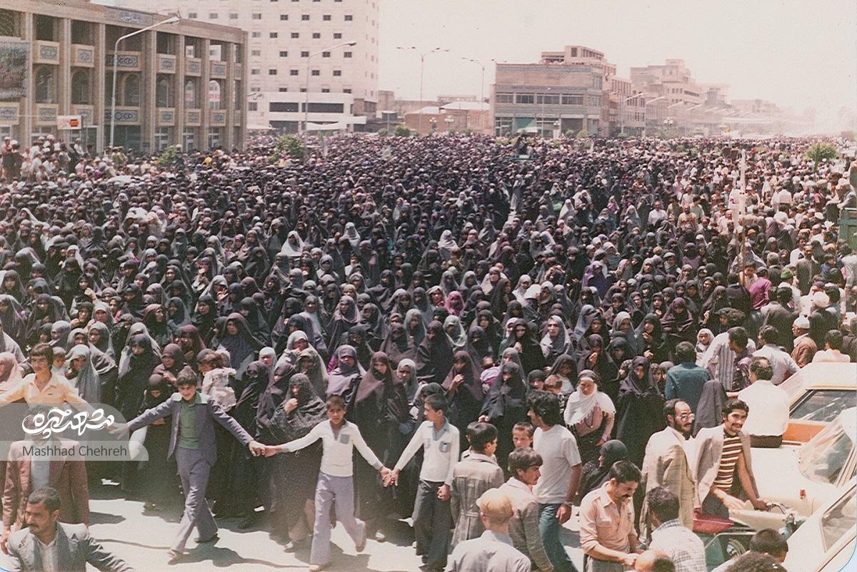 روایتی از ۹ شهید نهم دیماه نهمین روز دیماه ۱۳۵۷ روایتی از ۹ شهید نهم دیماه نهمین روز دیماه ۱۳۵۷