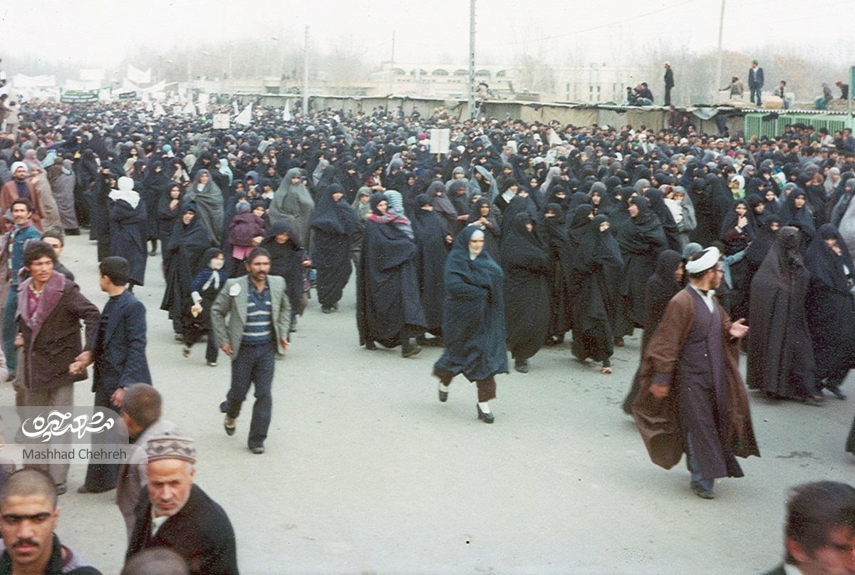 زکیه لسانی مبلّغ و سخنوری که بارها به زندان شاه رفته است زکیه لسانی مبلّغ و سخنوری که بارها به زندان شاه رفته است