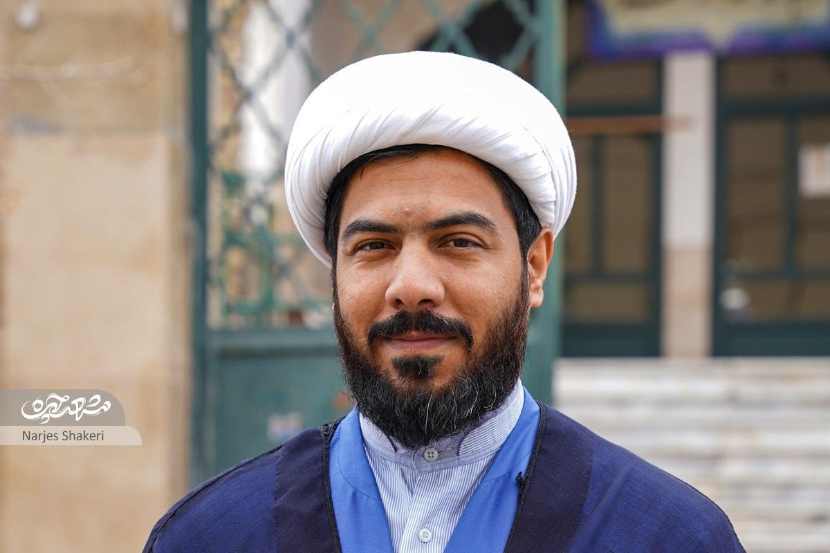 تنها مسجد عصمتیه اهالی را دور هم جمع کرده است تنها مسجد عصمتیه اهالی را دور هم جمع کرده است