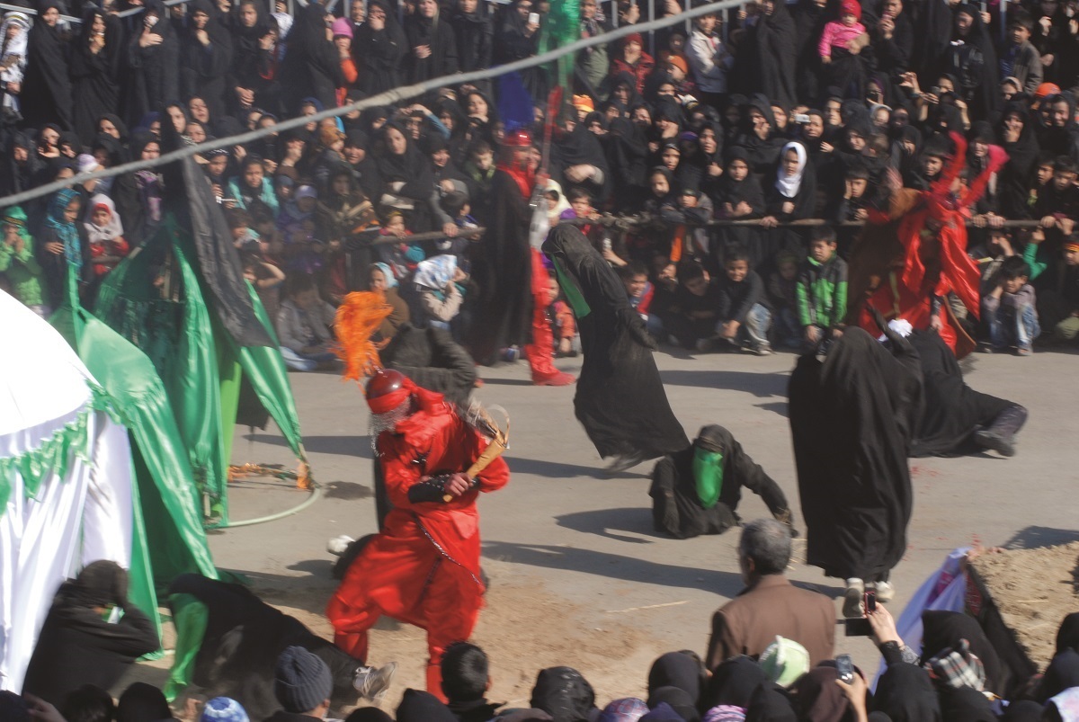 همراه با مکتبالحسین(ع) در محله نوده همراه با مکتبالحسین(ع) در محله نوده