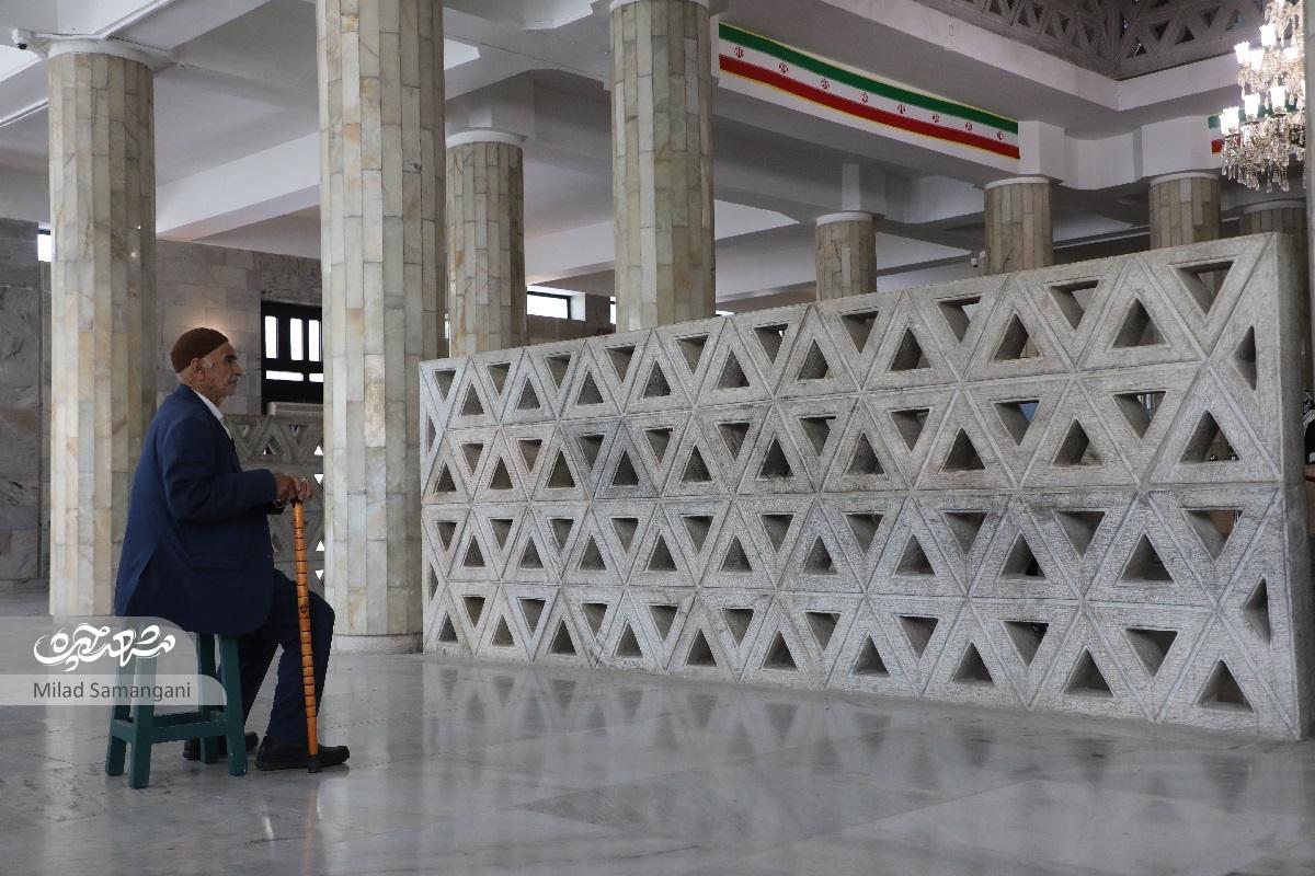 سنگتراش آرامگاه فردوسی اولین کارخانه سنگبری را راه اندازی کرد سنگتراش آرامگاه فردوسی اولین کارخانه سنگبری را راه اندازی کرد