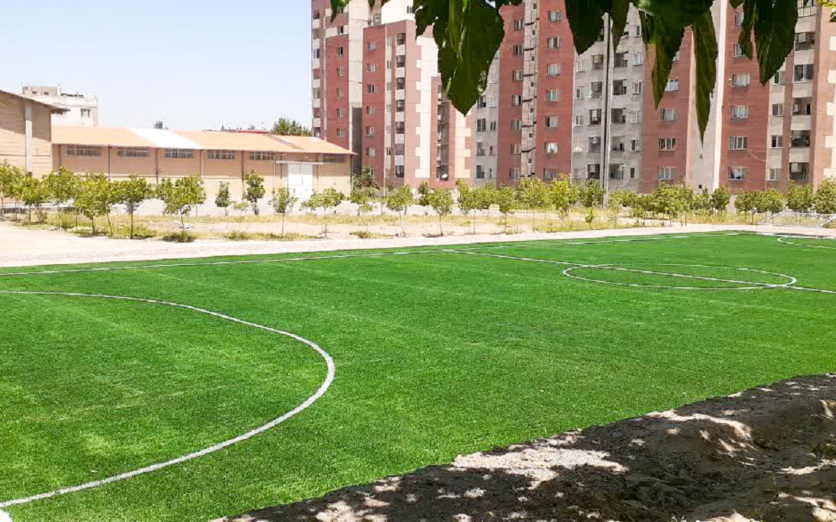 جای خالی سوپری و نانوایی در دلاوران ۱۳