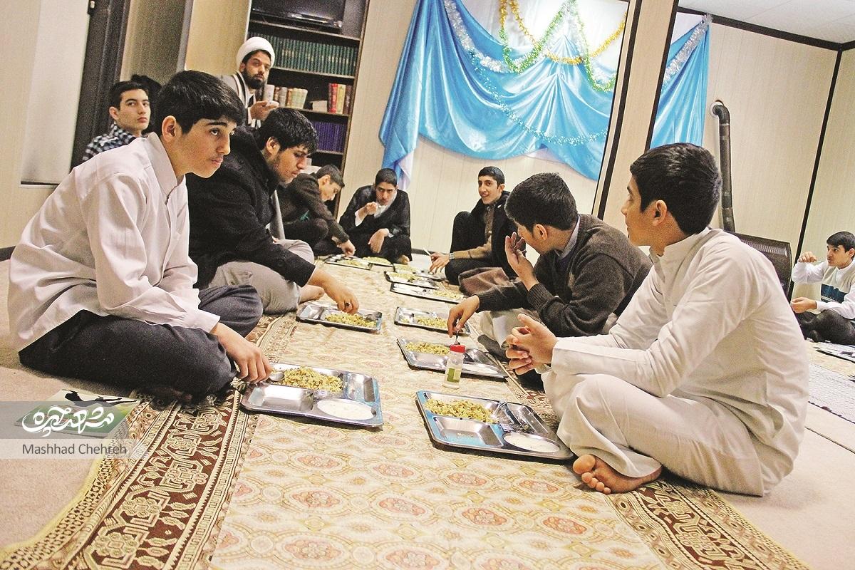 مدرسه علمیه ثقلین اورژانس دینی نوجوان محله عنصری است مدرسه علمیه ثقلین اورژانس دینی نوجوان محله عنصری است