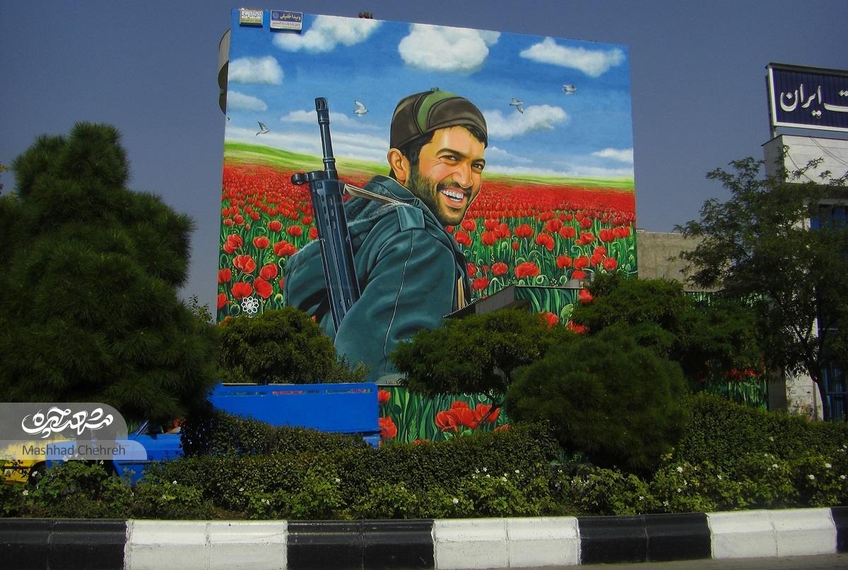 احمد منصوب، هنرمندی که چهره هزار شهید را بر دیوارهای شهر کشیده است احمد منصوب، هنرمندی که چهره هزار شهید را بر دیوارهای شهر کشیده است