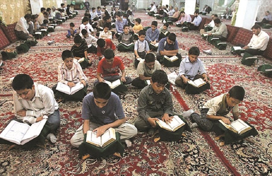 مهدی رضایی، قاری شناخته‌شده بین‌المللی محافل قرآنی است