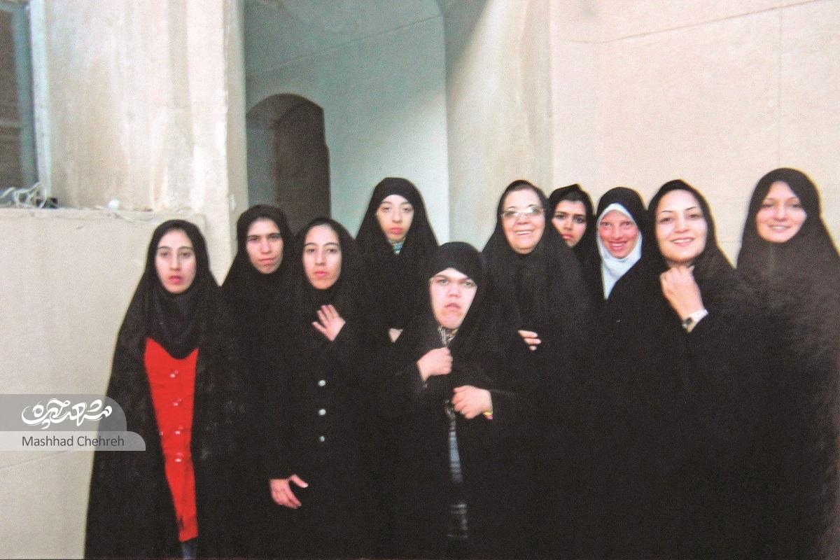 خرید چادر برای بچههای هنرستان در سفرهای زیارتی خرید چادر برای بچههای هنرستان در سفرهای زیارتی