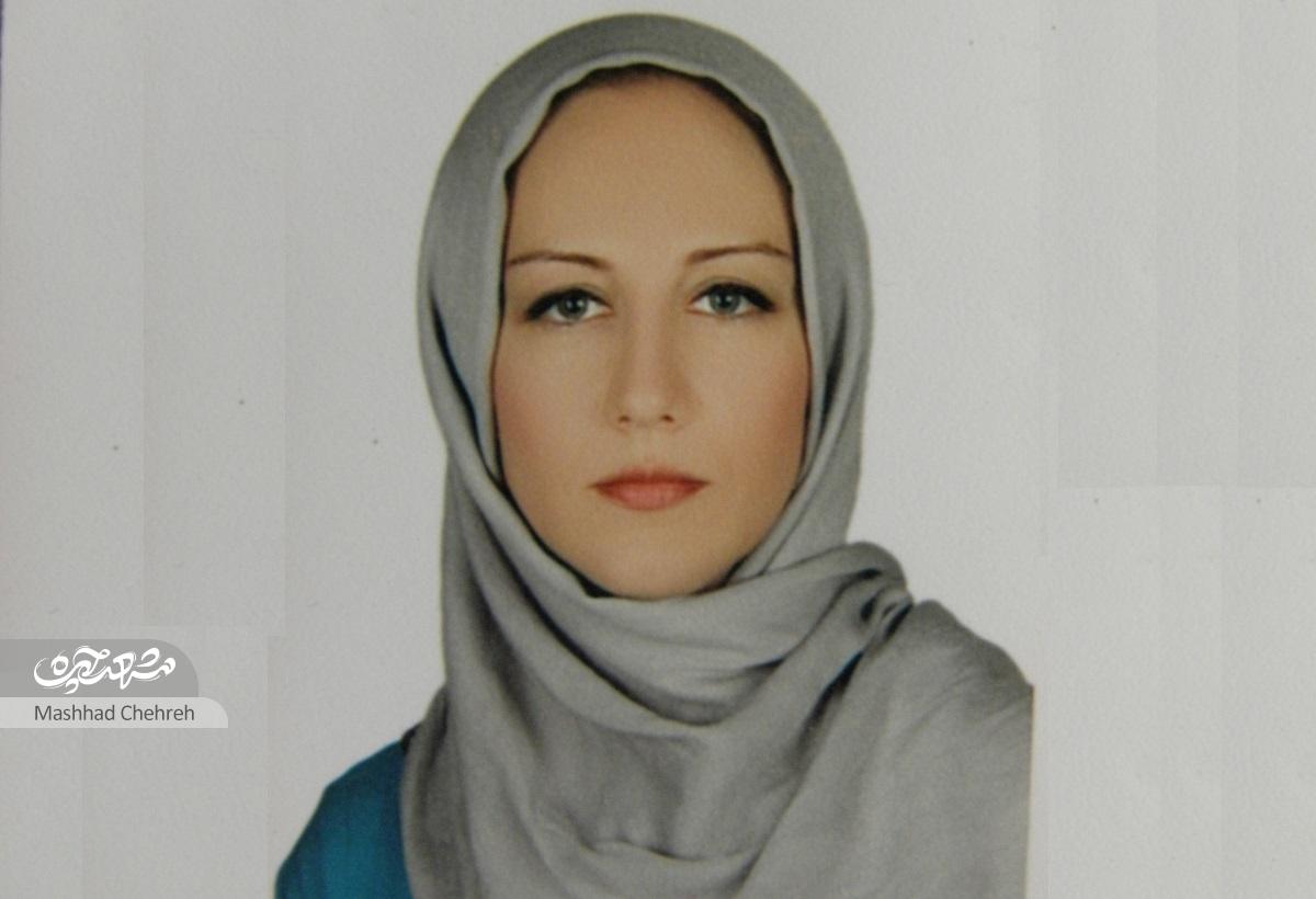 «نیایش» مریم عزیزمحمدی در بولوار امامیه توجهها را جلب میکند «نیایش» مریم عزیزمحمدی در بولوار امامیه توجهها را جلب میکند