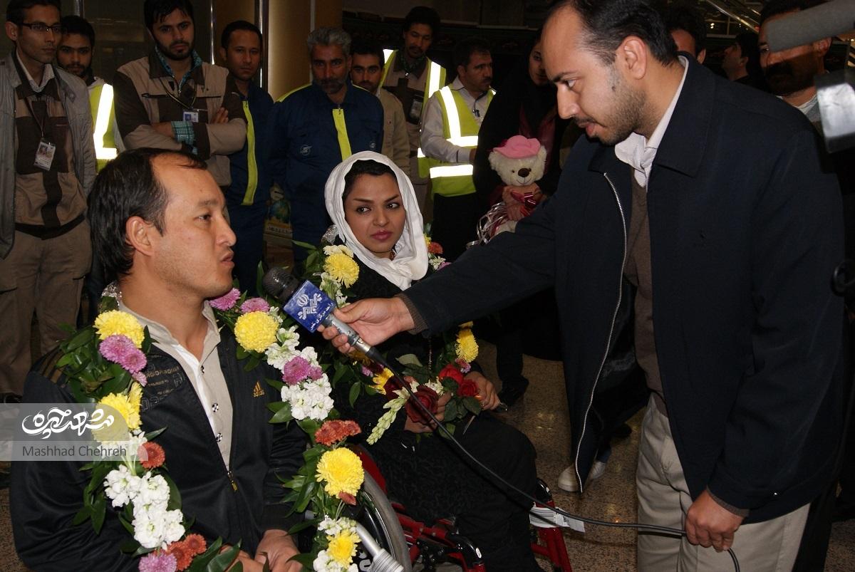 عبدی فاتح صعود از ۱۸۶۶پله برج میلاد با دست عبدی فاتح صعود از ۱۸۶۶پله برج میلاد با دست