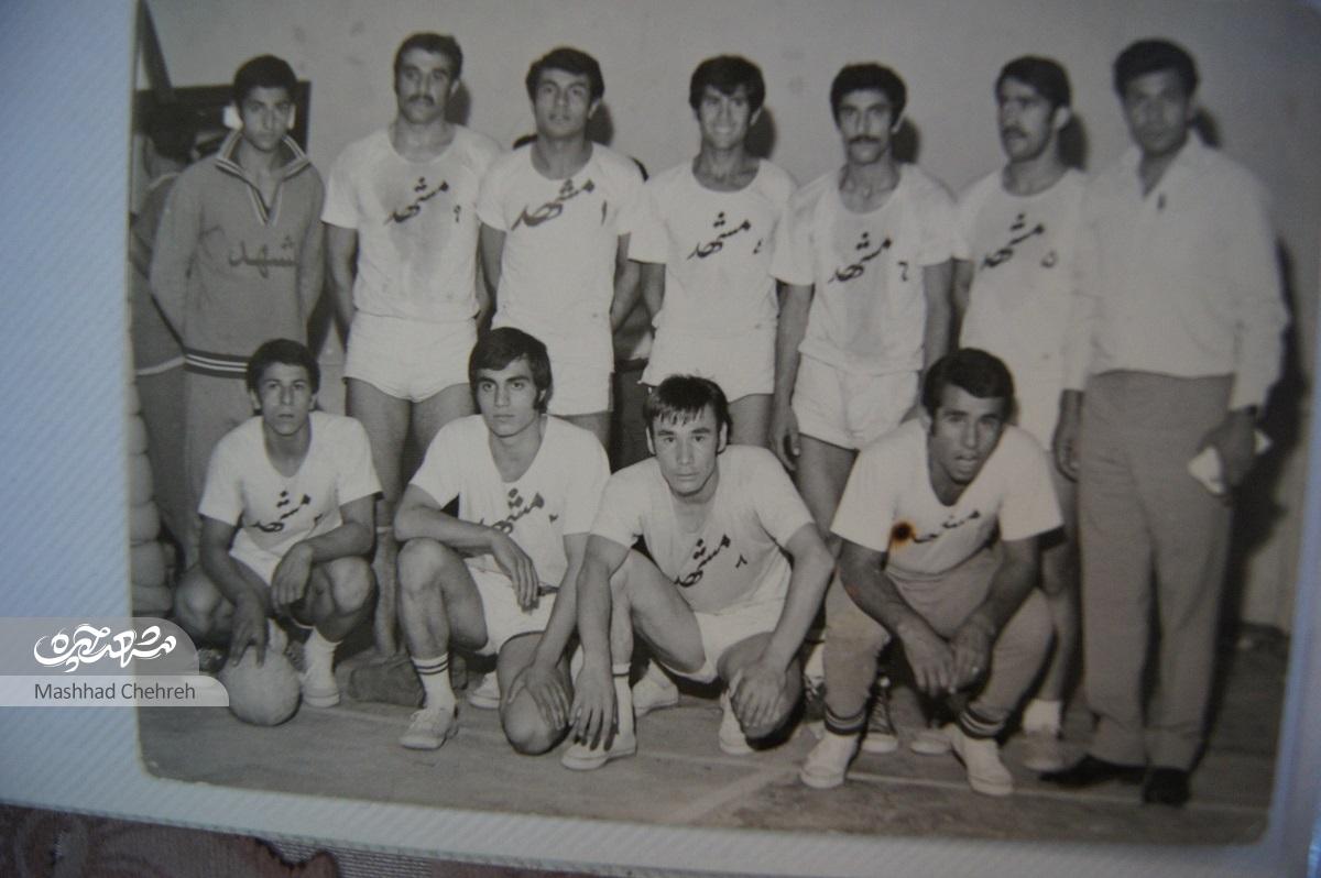 والیبالیست پیشکسوت محله سجاد از خاطرات ورزشی خود میگوید والیبالیست پیشکسوت محله سجاد از خاطرات ورزشی خود میگوید