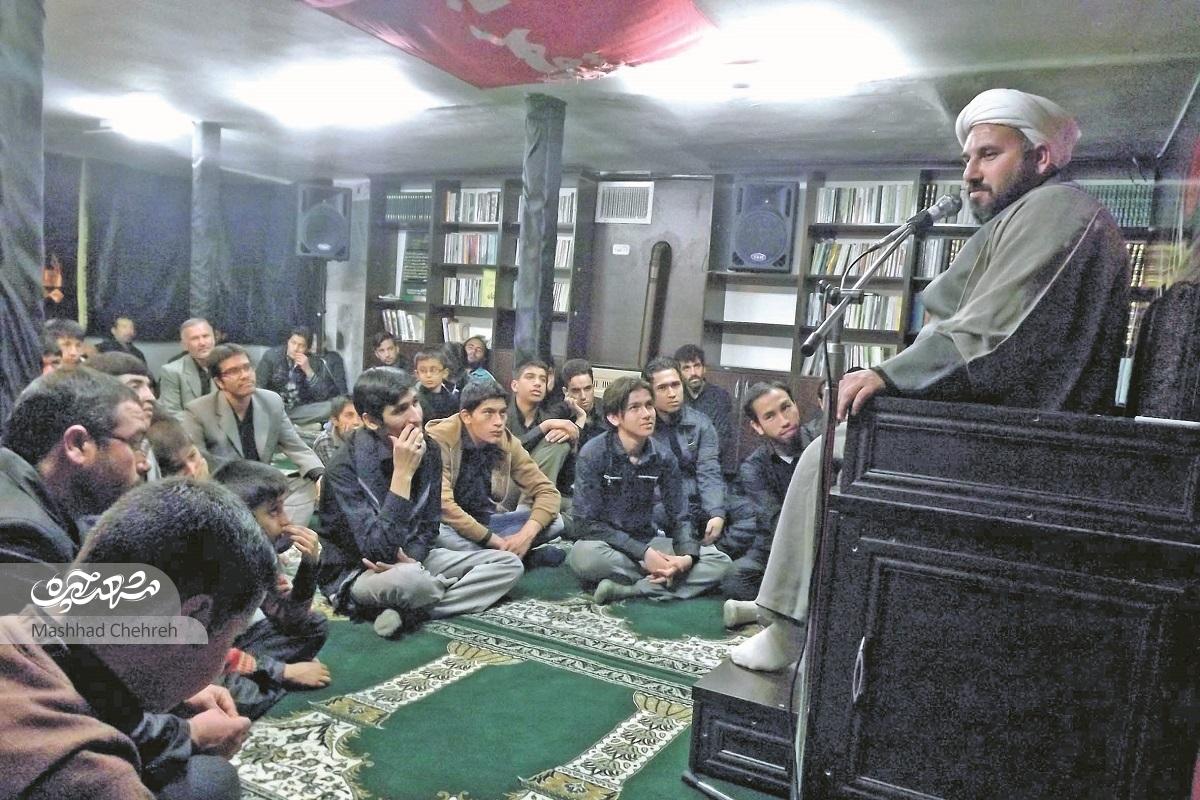 ۴۰ دانشآموزی که بنیانگذار هیئت دانشآموزی قمر بنی هاشم(ع) از منطقه ۴۰ دانشآموزی که بنیانگذار هیئت دانشآموزی قمر بنی هاشم(ع) از منطقه