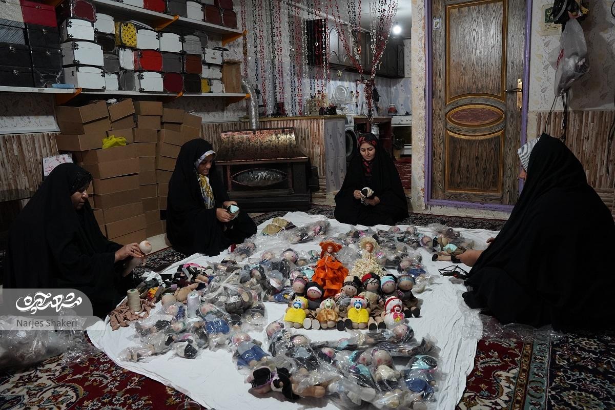 مریم نوقانی با خلاقیت، روستای گوندوک را به نمونه موفق کارآفرینی تبدیل کرده است مریم نوقانی با خلاقیت، روستای گوندوک را به نمونه موفق کارآفرینی تبدیل کرده است