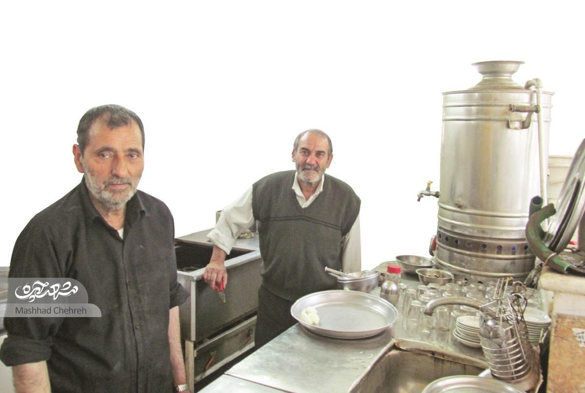کافه نادری پاتوق انگشترفروشهای شیرازی ۱۷ است کافه نادری پاتوق انگشترفروشهای شیرازی ۱۷ است