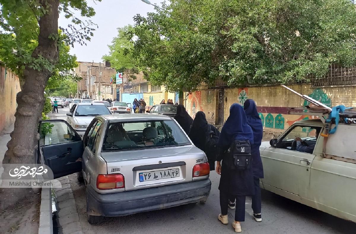 کوچه مدرسهها در محله عباسآباد کوچه مدرسهها در محله عباسآباد