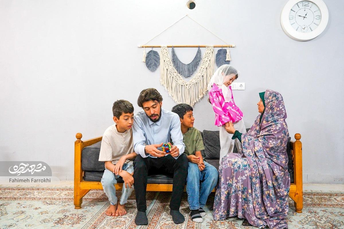 ابوالفضل مبارز و عاطفهسادات موسوی؛ زوج شاعر و پرافتخار محله شهید قربانی ابوالفضل مبارز و عاطفهسادات موسوی؛ زوج شاعر و پرافتخار محله شهید قربانی