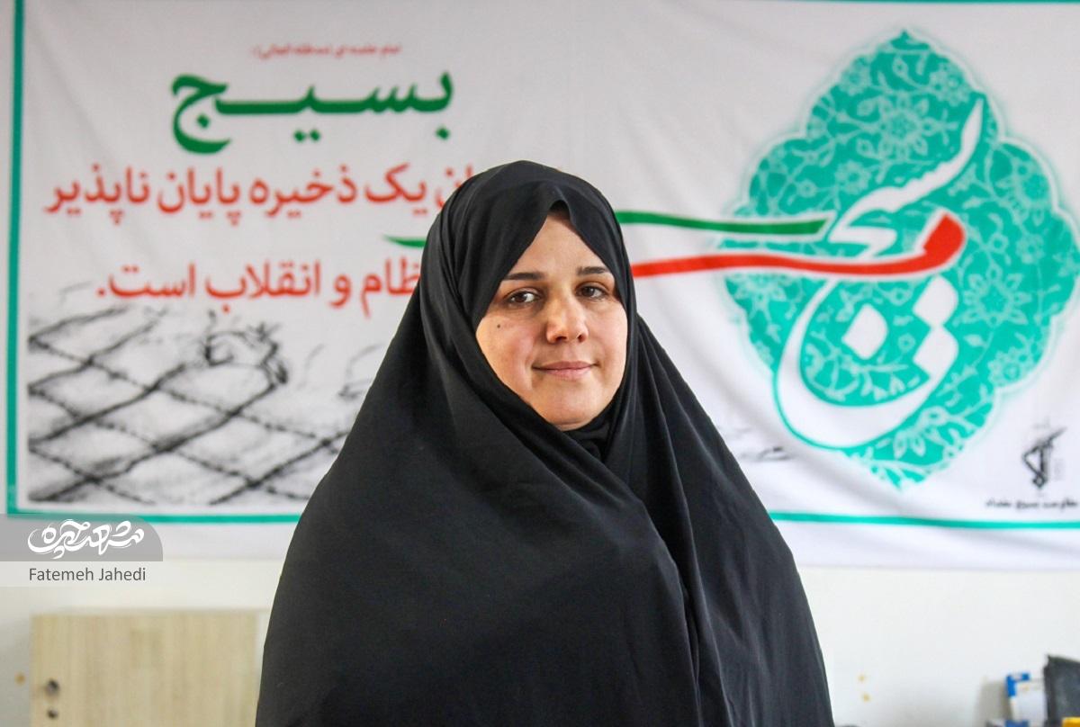 خدیجه علیزاده بانوی خستگیناپذیر محله کویسلمان خدیجه علیزاده بانوی خستگیناپذیر محله کویسلمان