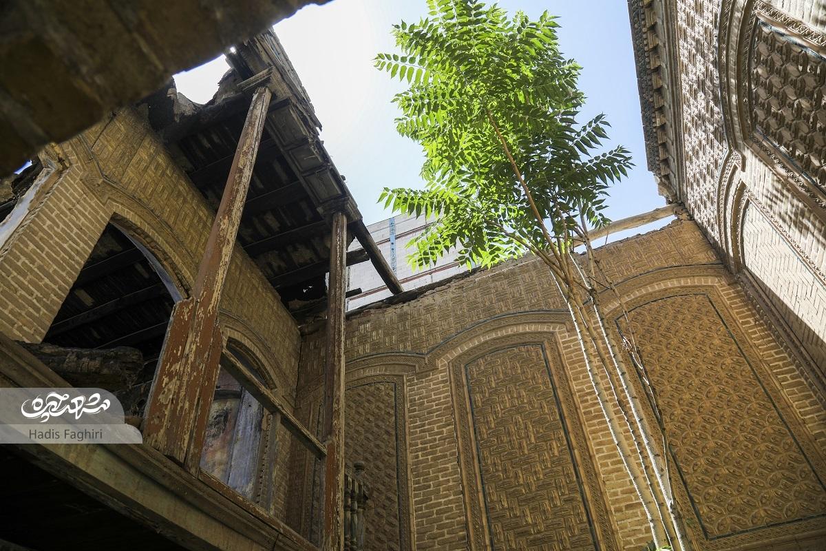 زنگ خطر نابودی خانه تاریخی «اکبرزاده» به صدا درآمده است زنگ خطر نابودی خانه تاریخی «اکبرزاده» به صدا درآمده است