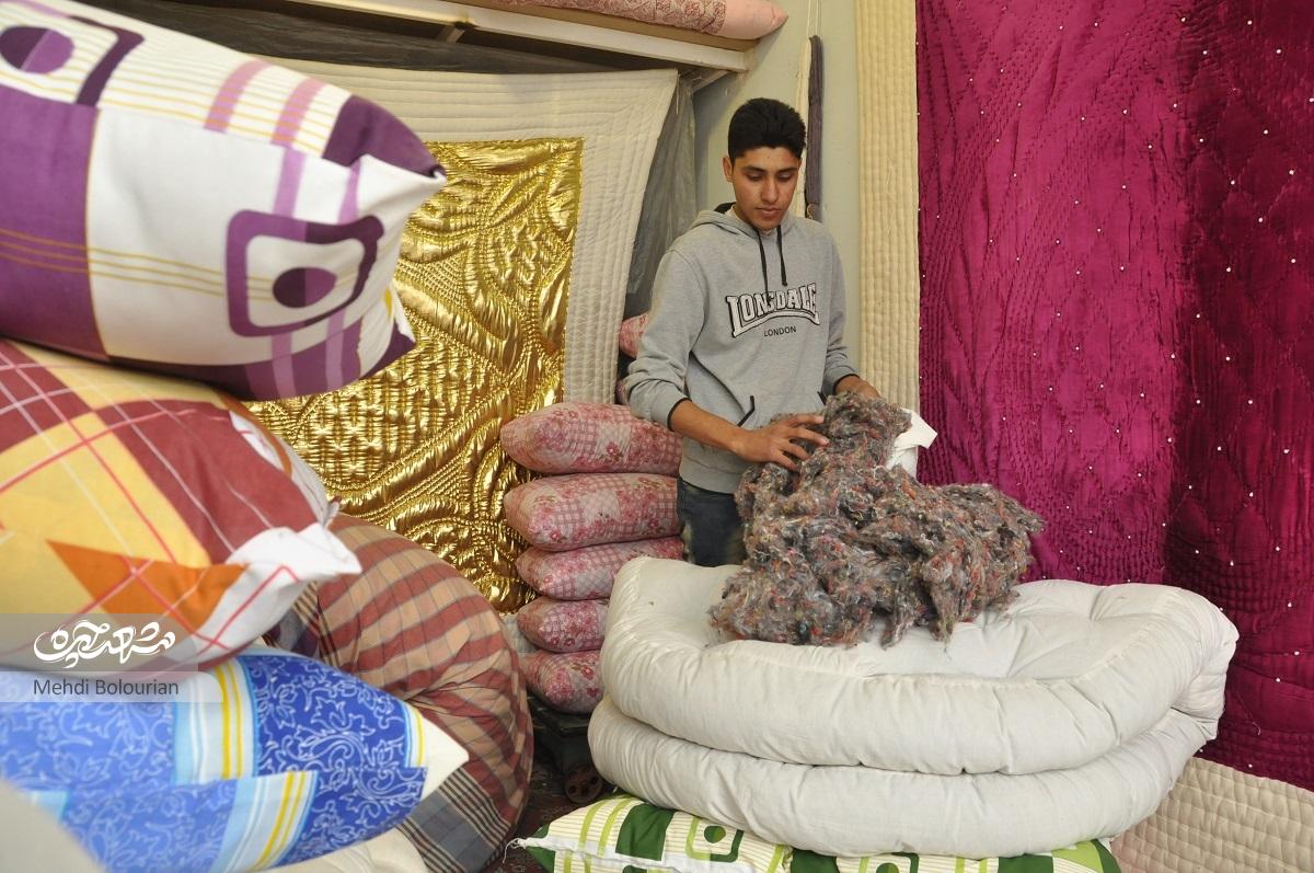 جواد اکبرپور ۲۰ساله استاد کار پنبهزنی است! جواد اکبرپور ۲۰ساله استاد کار پنبهزنی است!