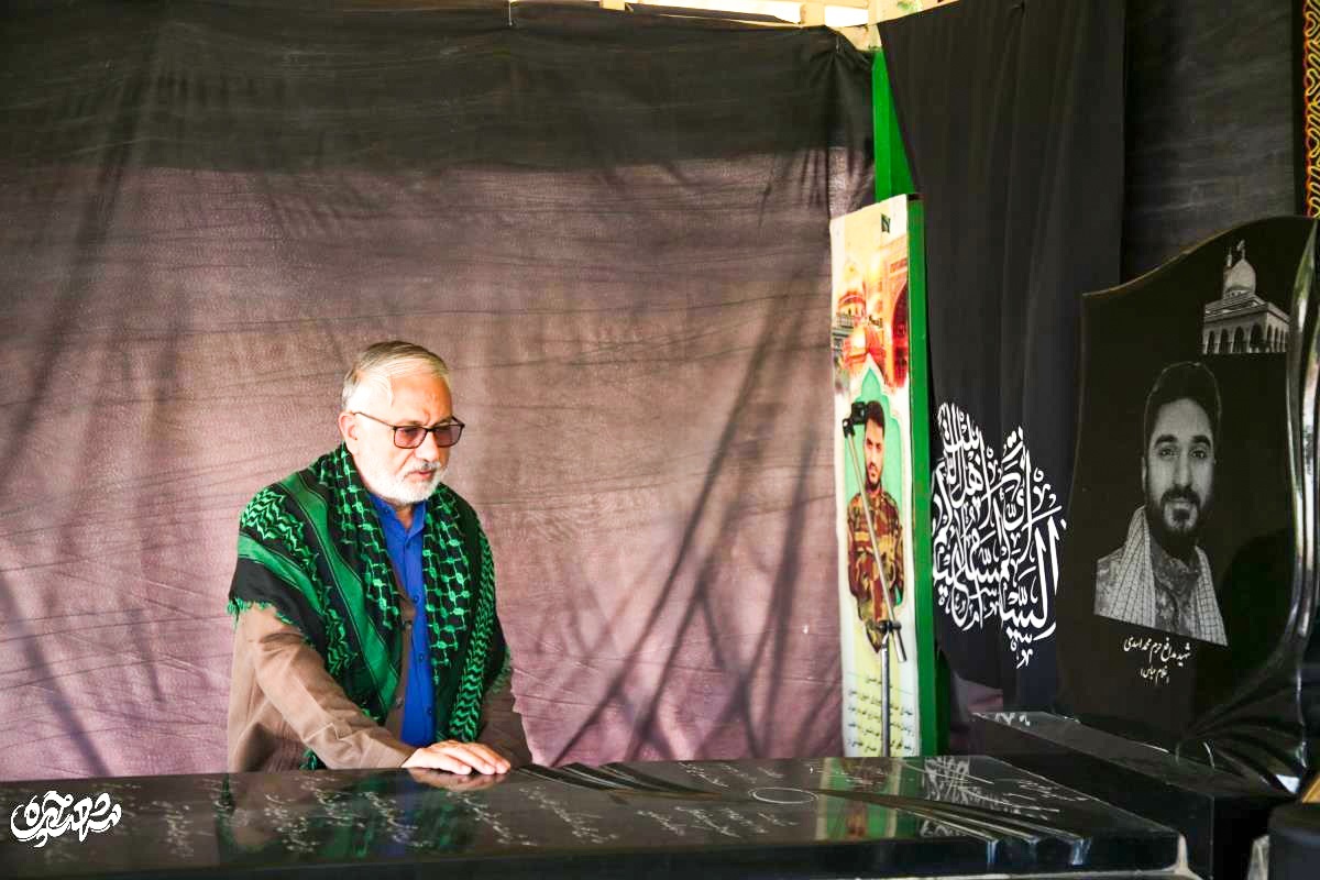 باغبانی همسایه‌ها در یک معبر